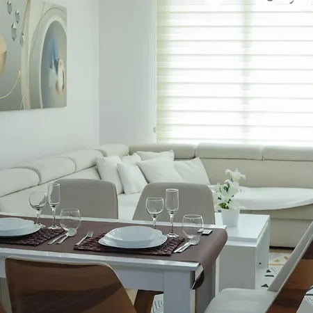 Apartament A Cloud Above The Clouds - 1br - Gym, Spa, Parking Skopje